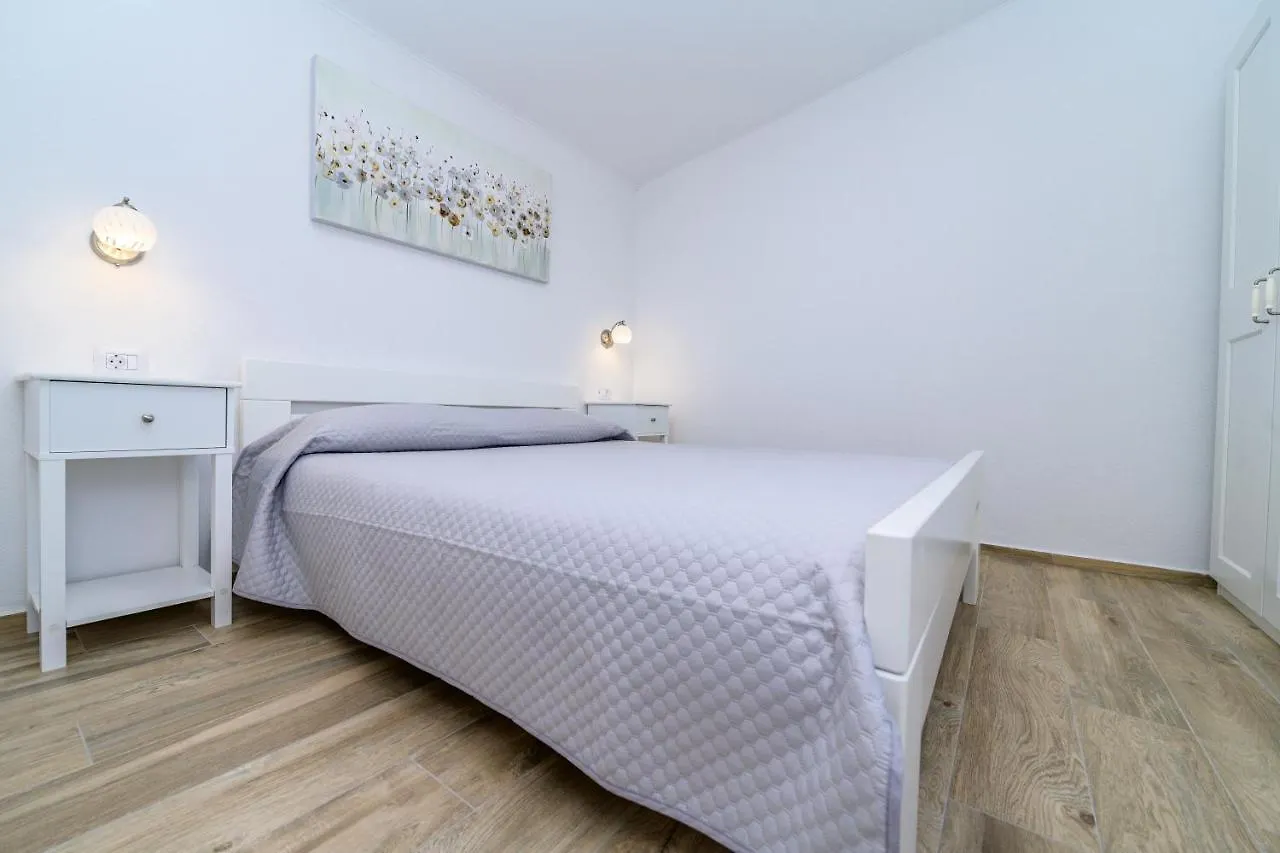 Krcina Holiday Home Cres Apartment