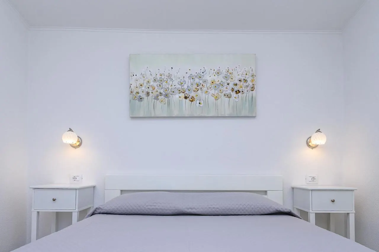 Krcina Holiday Home Cres Apartment